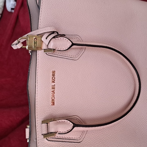 Michael Kors Soft Pink Pebble Leather Satchel/Crossbody Bag. EC - Picture 2 of 15